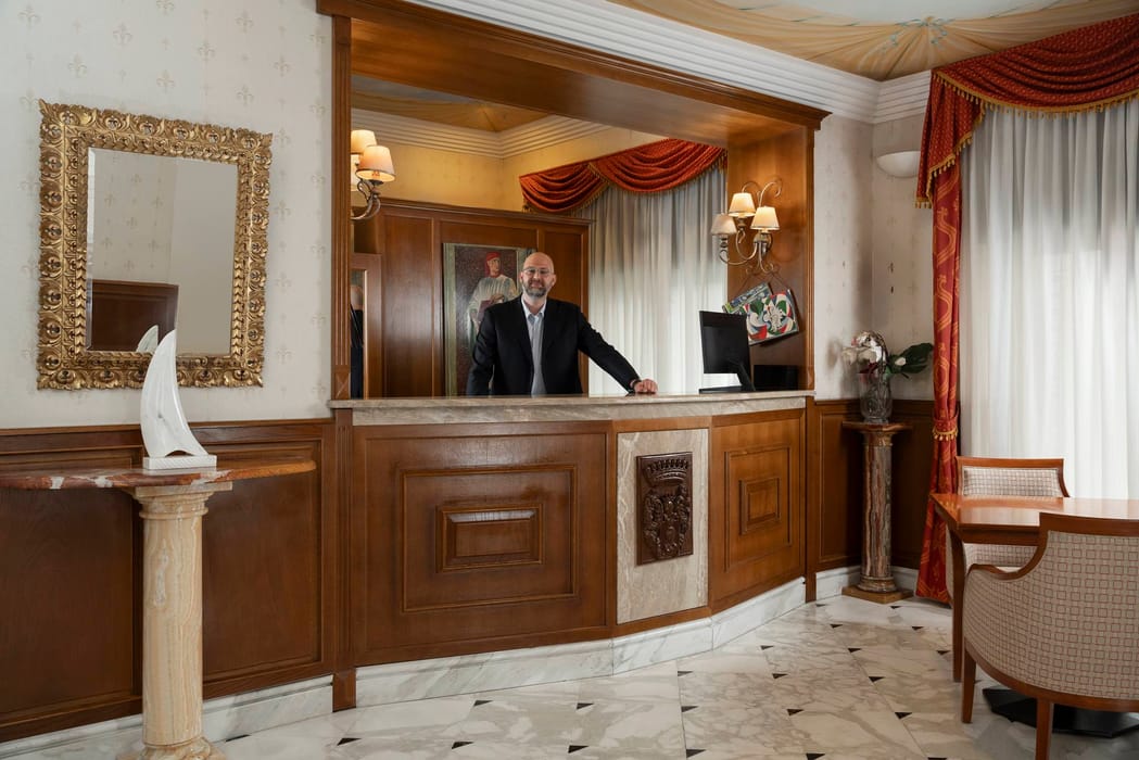 Staff Hotel Boccaccio Firenze 01